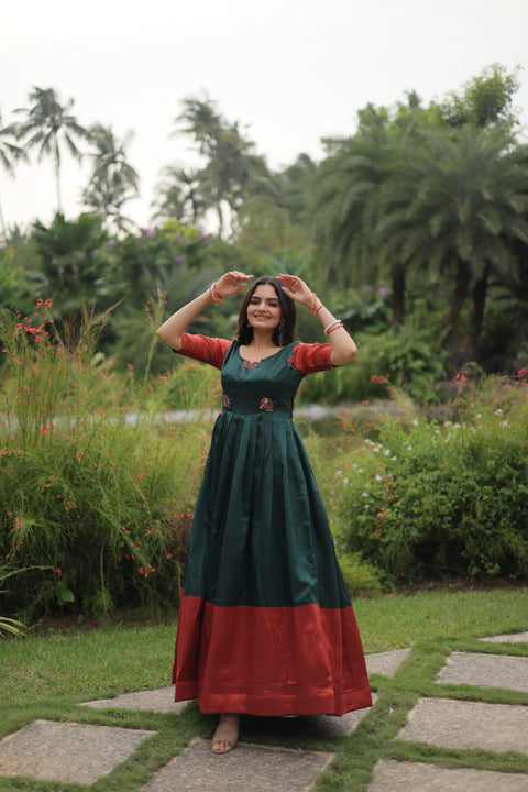 Green Silk Gown And simple weave with a sharp hand, Jacquard fabric Gown For Woman