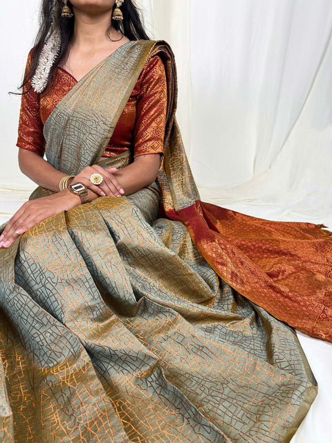 mahendi Golden Heritage: Discover the Majestic Beauty of Kanchipuram Zari Weaving Sarees