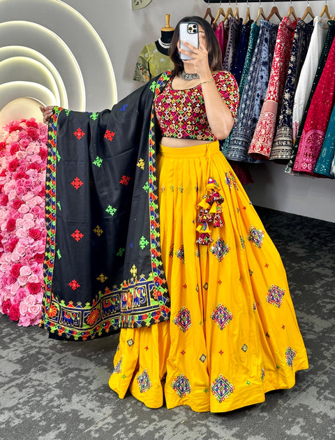 Amazing designer Navratri lehenga choli with dupatta for women in USA