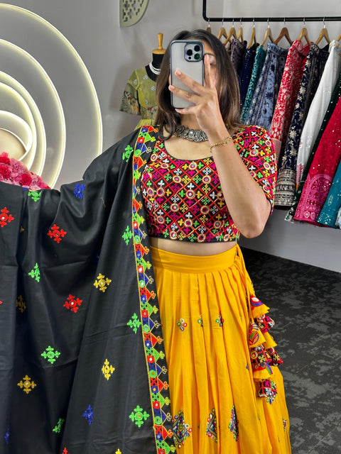 Amazing designer Navratri lehenga choli with dupatta for women in USA