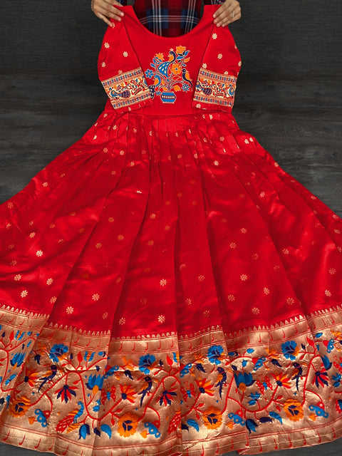 the Jacquard silk Paithani dress embodies timeless elegance for women