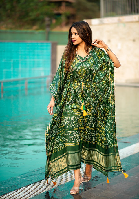 Green kaftan is perfect your style. It's your time to add this beauty to your wardrobe and rock the shaadi season