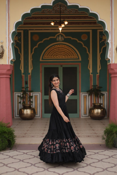 Black Brighten Up Your Performance In This Navratri With Our Designer Outfit made By Heavy Premium Quality Fabric Gown