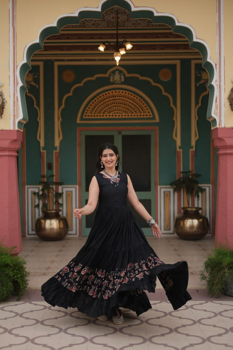 Black Brighten Up Your Performance In This Navratri With Our Designer Outfit made By Heavy Premium Quality Fabric Gown