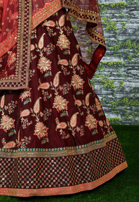 Maroon Be a symbol of bespoke Indian beauty with this truly traditional lehenga For Women In Wedding Wear