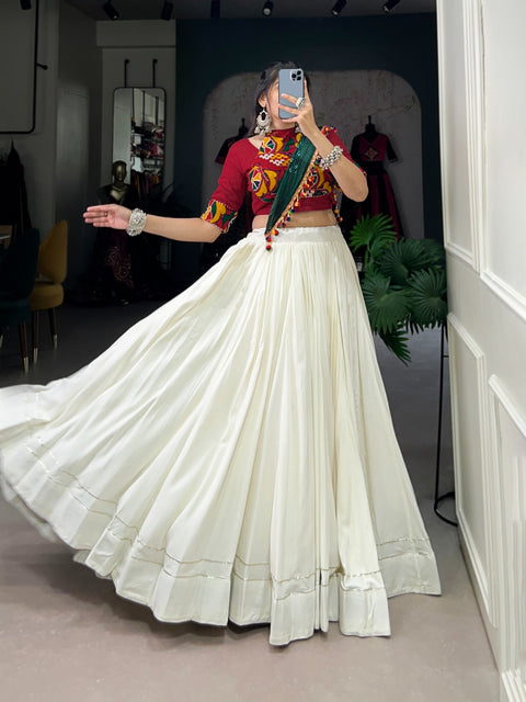 White Fully flair, fully festive Lehenga Choli In This Navaratri For Women