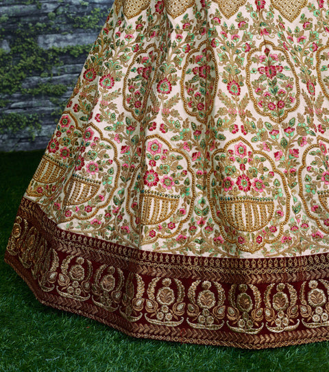 Elegant Make you're ethnic look more stylish & classic with this gleaming Cream-colored taffeta silk lehenga choli